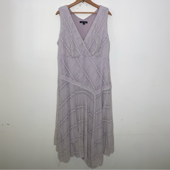 Chris McLaughlin 16W Elegant Sleeveless Lace Dress in Beige - Picture 1 of 10